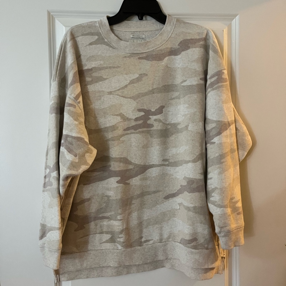 American Eagle Camo Pullover